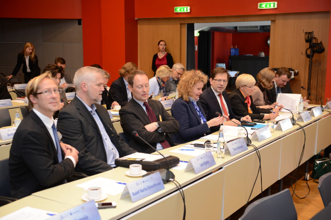 Balti Assamblee, Beneluxi ja Põhjamaade Nõukogu kolmepoolne konverents